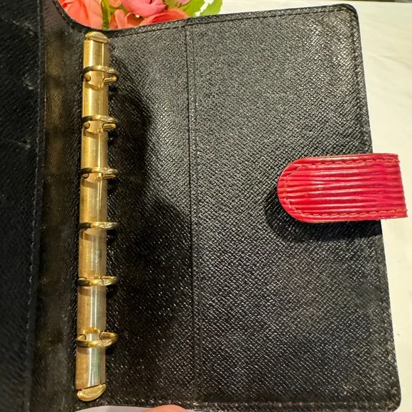 Authentic Louis Vuitton Agenda wallet